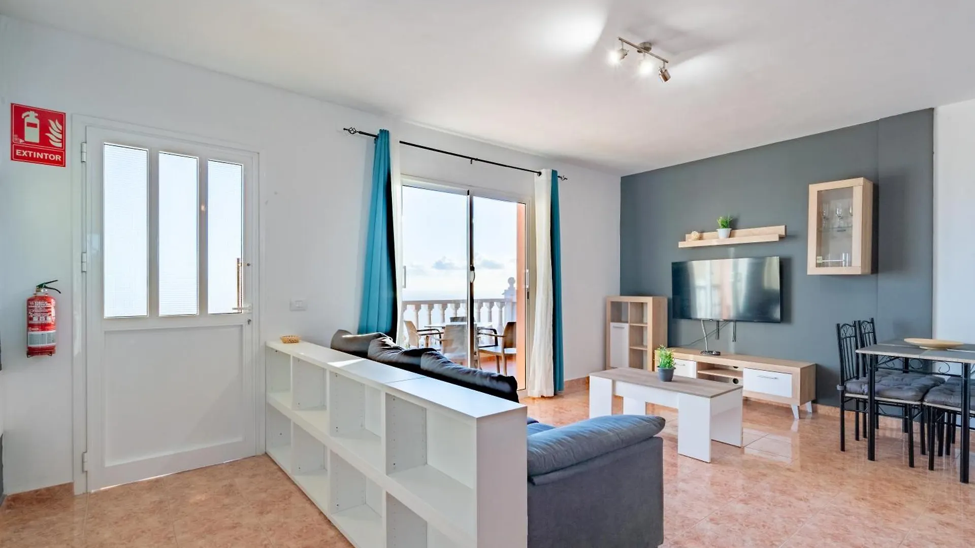 Ξενοδοχείο με διαμερίσματα Los Menores Sea View Costa Adeje  Ισπανία